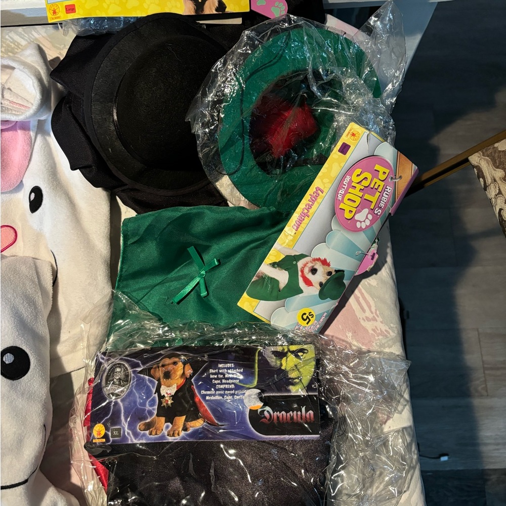 Pet Costumes - Picture 4 of 8